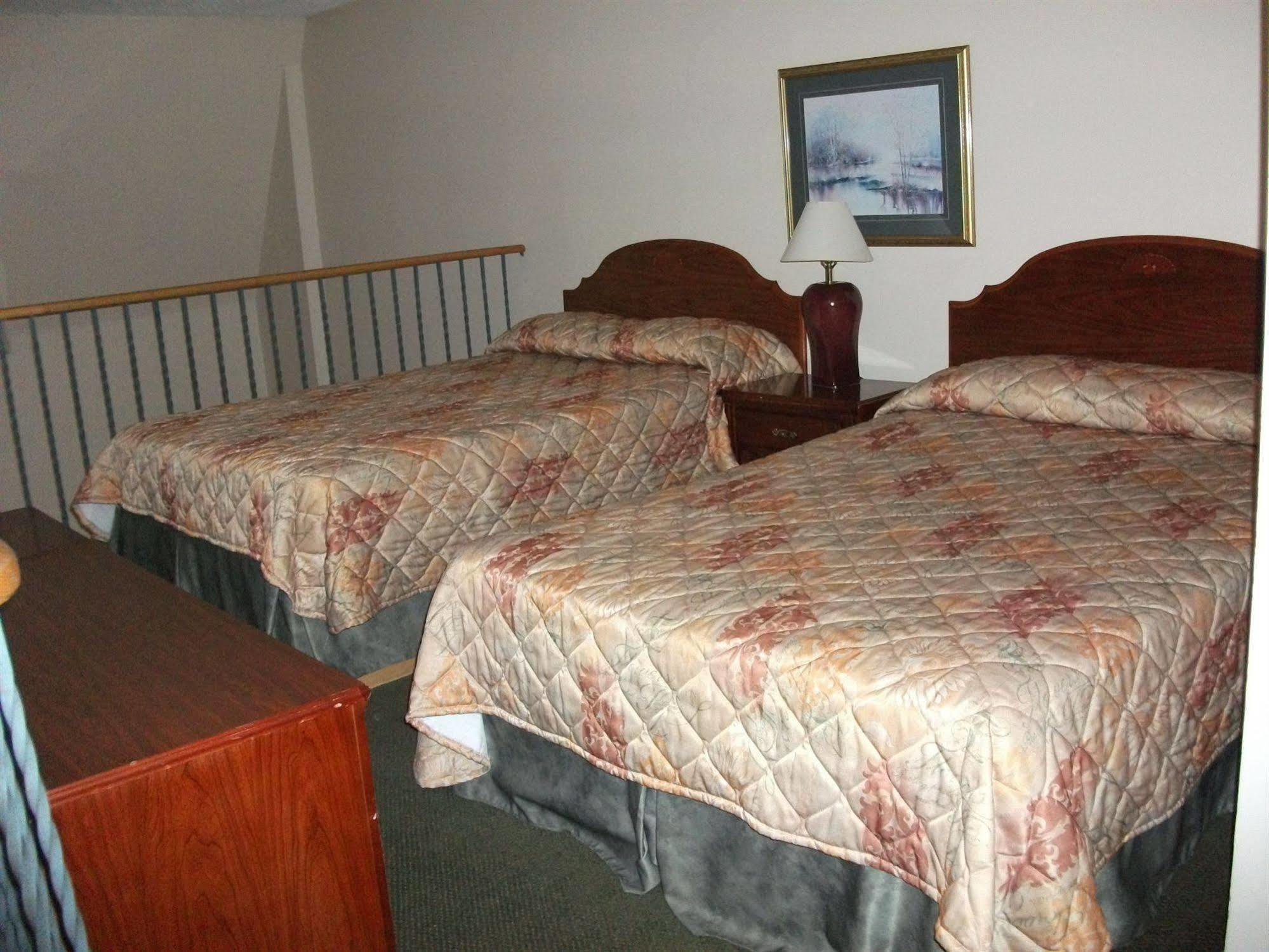 Travelodge By Wyndham Wasaga Beach Zimmer foto